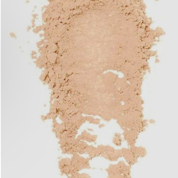 Jeffree Star Magic Star Luminous Setting Powder - Picture 2 of 4